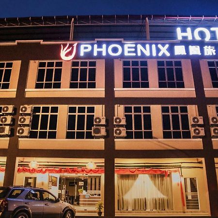 Phoenix Hotel Gua Musang Kültér fotó