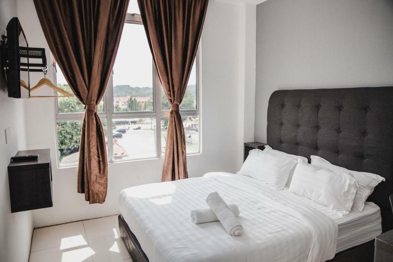 Phoenix Hotel Gua Musang Kültér fotó