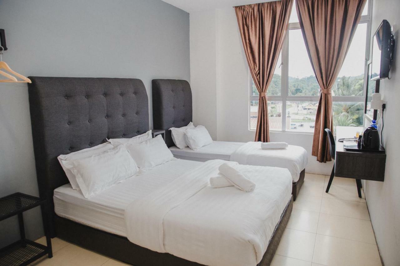 Phoenix Hotel Gua Musang Kültér fotó